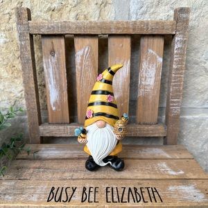 🆕 Bumble Bee 🐝 6" H Gnome Holding a Beehive!